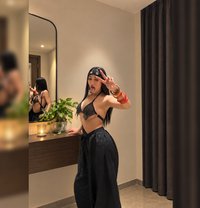 Tenzin sexy/classy for meet/cam/videos - Transsexual escort in New Delhi
