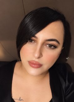 Teodora Ladyboyعربيxxl - Male escort in İstanbul Photo 8 of 8