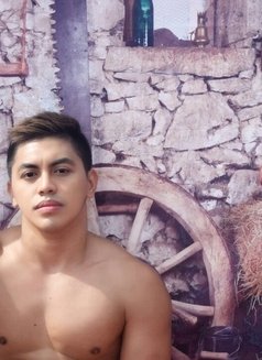 Terence Romeo - Acompañantes masculino in Makati City Photo 4 of 12