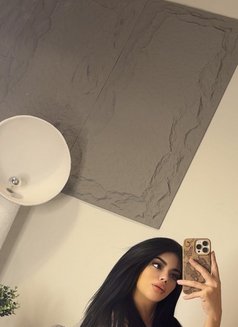 Teresa - escort in Dubai Photo 3 of 8