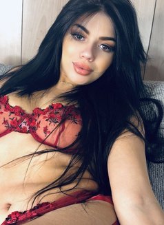 Teresa - puta in Dubai Photo 10 of 10