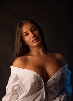 Teressa - escort in Chennai Photo 12 of 12