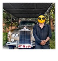 Terex Dino - Acompañantes masculino in Kathmandu