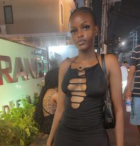 Terry - escort in Bangkok Photo 1 of 3