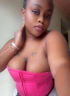 Tesh - escort in Kilimani Photo 7 of 8
