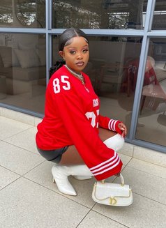 Tesh - escort in Nairobi Photo 1 of 8