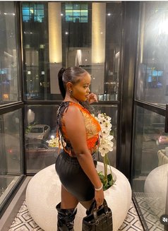 Tesh - escort in Nairobi Photo 3 of 8