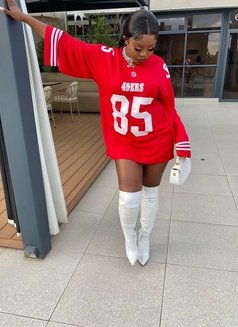 Tesh - escort in Nairobi Photo 5 of 8