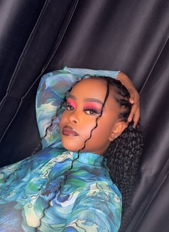 Tesh - escort in Nairobi Photo 6 of 8