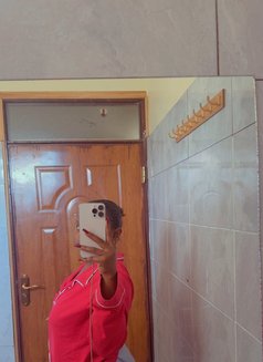 Tesh - escort in Nairobi Photo 7 of 8