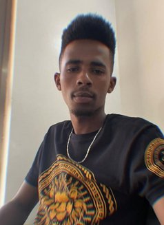 Teslim - Male escort in Nairobi Photo 2 of 3