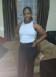 Tess - dominatrix in Nairobi Photo 2 of 2