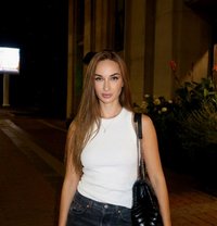 Tess - escort in Dubai