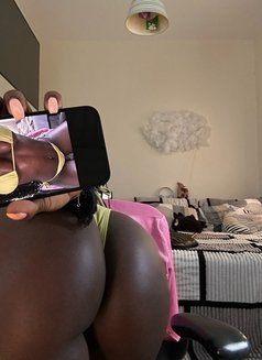 Tessa - escort in Dubai Photo 4 of 5