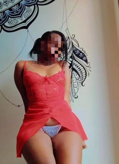 Tessie - escort in Chennai Photo 3 of 5