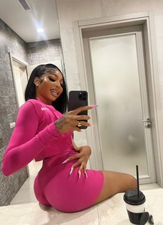 Tessy - escort in Lagos, Nigeria Photo 1 of 4