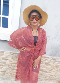 Tessy - puta in Lagos, Nigeria Photo 5 of 5