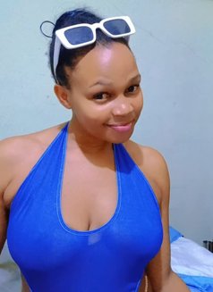 Tessy - escort in Pune Photo 3 of 6