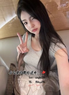 台灣小姐外送+tg：kkyy696 - Male escort in Taipei Photo 4 of 10