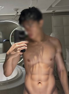 Tg.lookatsmile21 - Male escort in Manila Photo 3 of 3