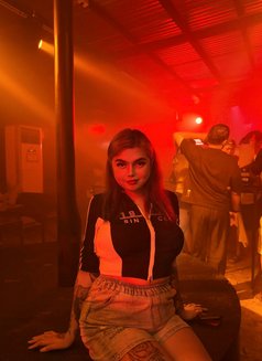 Tg @Raffaaoki - Transsexual escort in Manila Photo 5 of 9