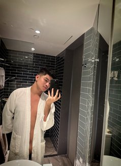 TG:Zorenxxx - Male escort in Singapore Photo 7 of 8