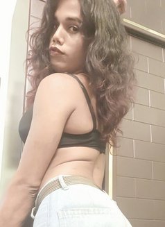 Tgirl - Dominadora transexual in Kolkata Photo 6 of 6