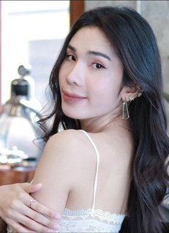 Th Pinky - Transsexual escort in Abu Dhabi Photo 15 of 18