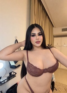 Thai Curvy Ladyboy • Elegant & Sweet - Masajista in Al Manama Photo 24 of 26
