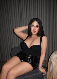 Thai Curvy Ladyboy • Elegant & Sweet - Masajista in Al Manama Photo 3 of 25