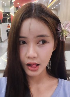 Thai Ladyboy Beautiful and same lady - masseuse in Abu Dhabi Photo 17 of 17