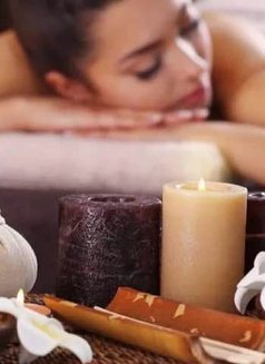 Thai massage - masseuse in Muscat Photo 1 of 2
