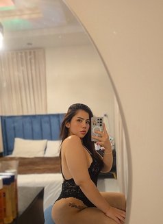 Thai Massage with beautiful girl - puta in Riyadh Photo 20 of 20