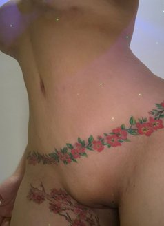 Thai Massage with beautiful girl - puta in Jeddah Photo 19 of 19