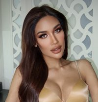 Thai mix Venezuela same picture - Transsexual escort in Dubai