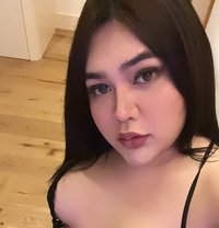 THAI TS Emmie Curvy LONDON - Acompañantes transexual in London