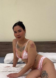 Thailady Massage in Riyadh - puta in Riyadh Photo 9 of 14