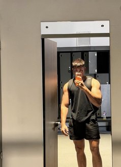 Thailand boy in town - Male escort in Belfast Photo 9 of 9