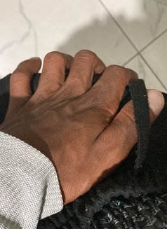 Thaizy - Intérprete masculino de adultos in Johannesburg Photo 2 of 4