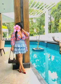 Thakshila Maduwanthi Amarasekara - escort in Colombo Photo 1 of 13