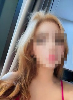 Thalia - escort in Taipei Photo 3 of 4