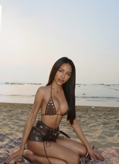 Thalia Sierra - Transsexual escort in Bangkok Photo 16 of 19