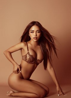 Thalia Sierra - Transsexual escort in Taipei Photo 8 of 11