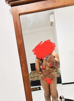 Thamindu Best Massage and Therapy - Acompañantes masculino in Colombo Photo 1 of 2