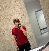 Thana - masseur in Krabi