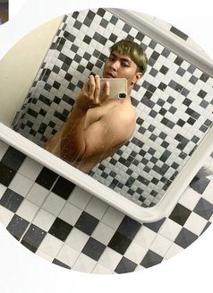 Thana - masseur in Krabi Photo 2 of 4