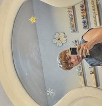 Thana - masseur in Phuket