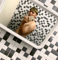 Thana - masseur in Phuket