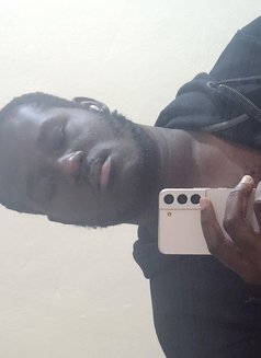 Thane - Acompañantes masculino in Accra Photo 4 of 4