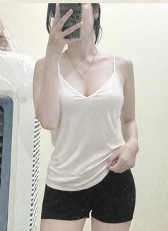 Tháng Bảy - escort in Dubai Photo 6 of 10